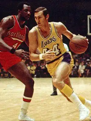 篮球扣篮大赛历史第一人是谁_一人扣篮全队起跳_nba一场扣篮最多