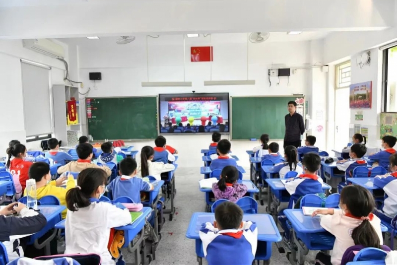 校长杯足球赛秩序册_学校校长杯足球赛_淇滨小学校长杯足球联赛冠军是谁