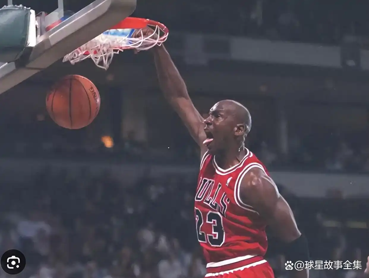 一人扣篮全队起跳_篮球扣篮大赛历史第一人是谁_nba一场扣篮最多