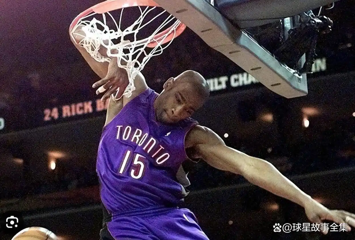 篮球扣篮大赛历史第一人是谁_nba一场扣篮最多_一人扣篮全队起跳