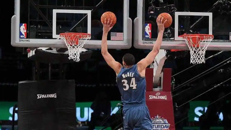 扣篮大赛第一人_nba一场扣篮最多_篮球扣篮大赛历史第一人是谁