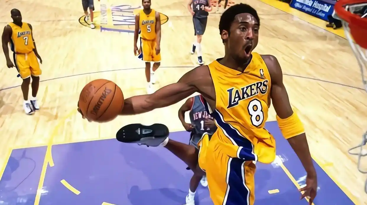 nba一场扣篮最多_篮球扣篮大赛历史第一人是谁_扣篮大赛第一人