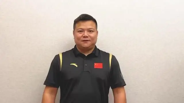 小明是学校举重队的队员_举重小军_举重冠军王小明