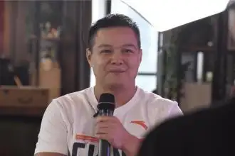 小明是学校举重队的队员_举重冠军王小明_举重小军