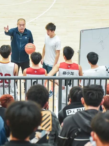 奥运冠军投篮球图片_投篮奥运冠军球图片大全_投篮图片帅气
