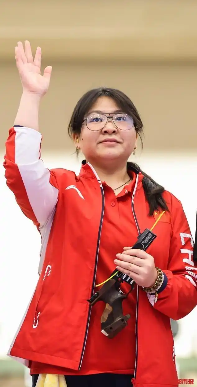 举重女子世界纪录_世界女子举重冠军排名_2021举重女子冠军
