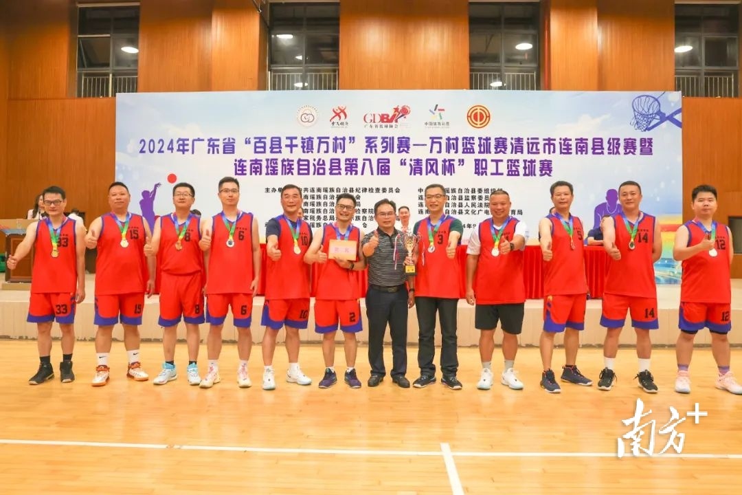 职工篮球赛致辞_职工篮球赛开幕词致辞_集团职工篮球赛勇夺冠军